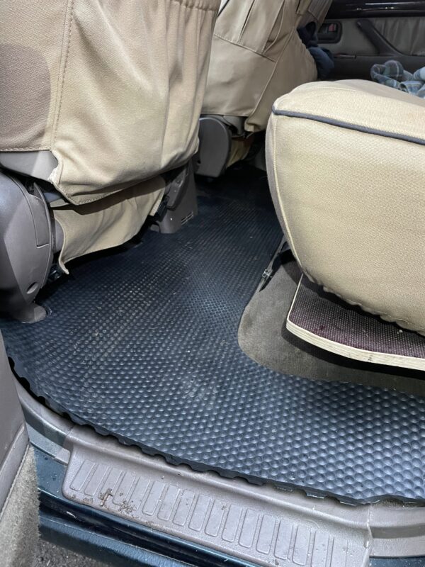 Land Cruiser 70 Series Heavy Duty Rubber Floor Mat Set - Image 4