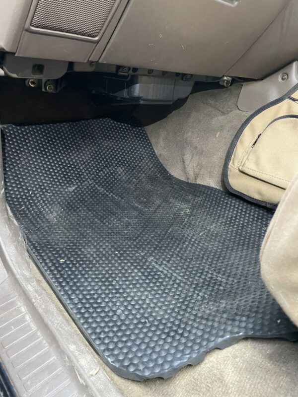 Land Cruiser 70 Series Heavy Duty Rubber Floor Mat Set - Image 3